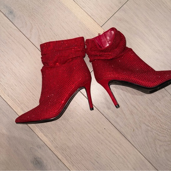Nine West sparkling red ankles boots with heel. Size 7. NWOT - Picture 4 of 6